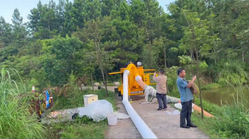 應急搶險排水抽水機驗收現(xiàn)場